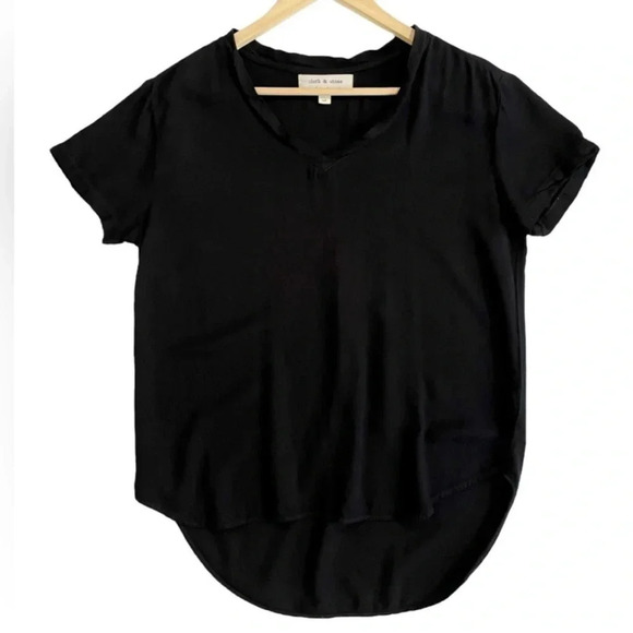 Cloth & Stone V-Neck High Low T-Shirt - Picture 3 of 6